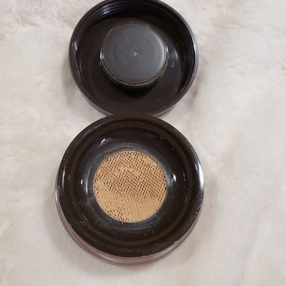 Tarte Air Brush Foundation - Medium Neutral - Picture 2 of 3